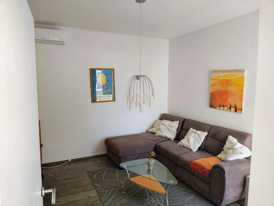 sukošan, prekrasna kuća(240m2) na velikoj okućnici, 100 metara do mora - slika 16