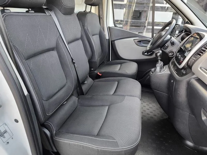 renault trafic 1.6 dci*120ks*klima*krovni nosači*tempomat* - slika 11