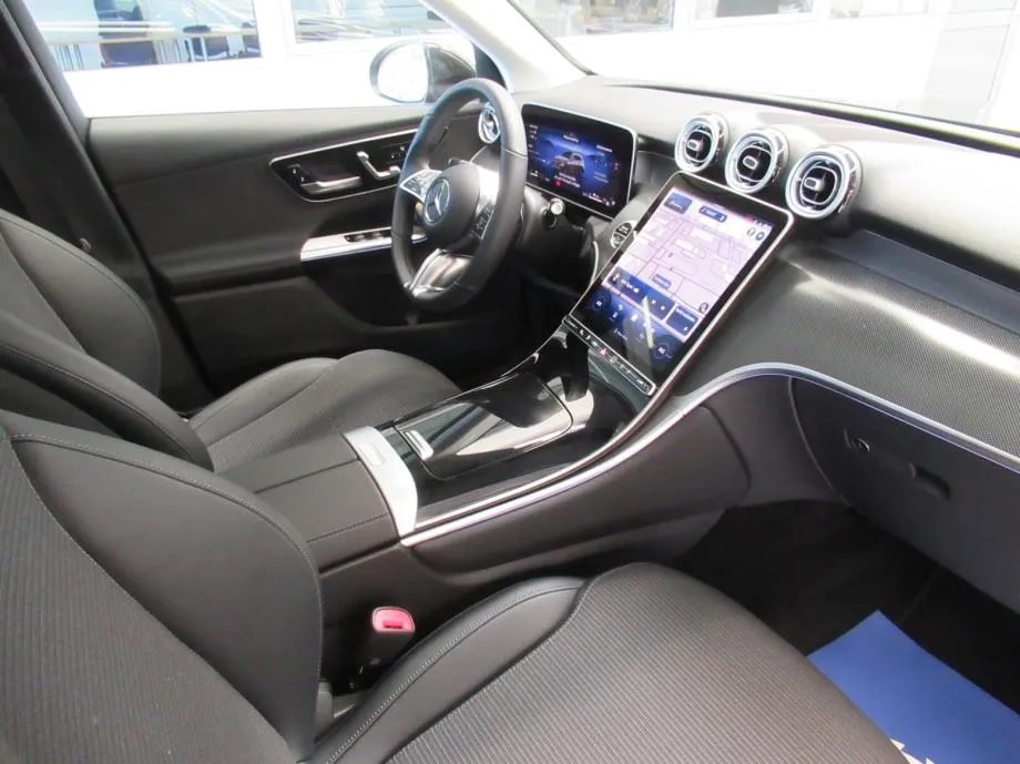 mercedes-benz glc 300 de 4matic avantgarde/panorama/burmester/memory - slika 10