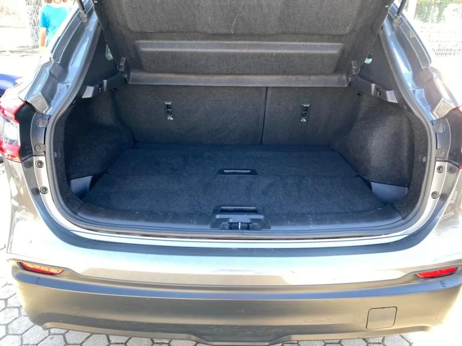 nissan qashqai 1,5 dci automatik, kamera , tempomat, 4 x garancija! - slika 6