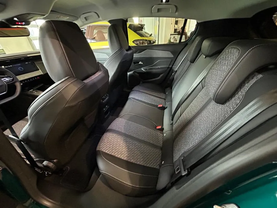 peugeot 308 allure hybrid 145 e-dcs6 - model 2026 - redizajn !!! - slika 12