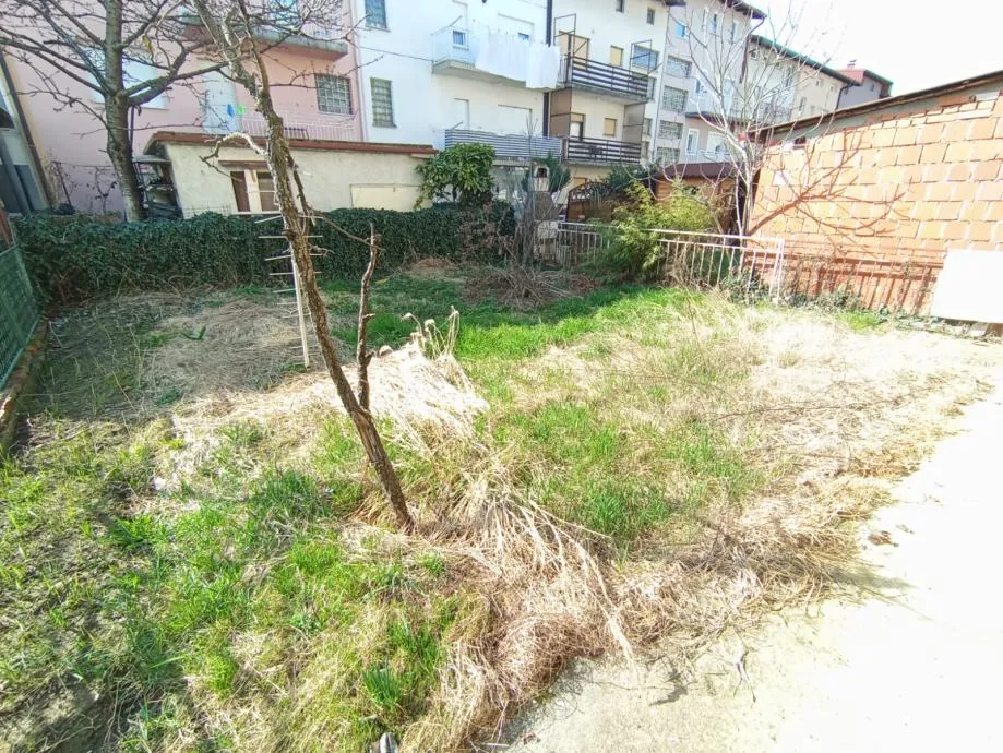 kuća: zagreb (trnovčica), 300.00 m2 = 4 etaže / stana (prodaja) - slika 20