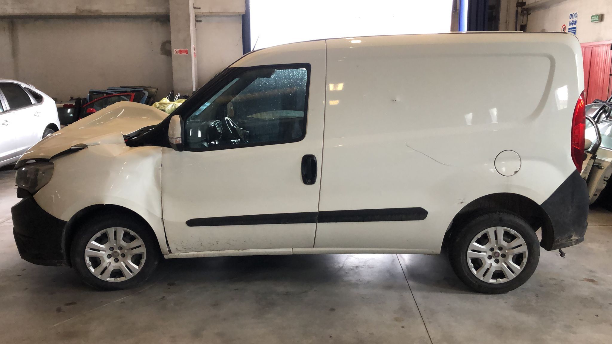 fiat doblo u dijelovima prodajem - slika 4