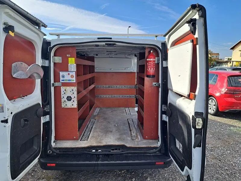 renault trafic 1.6 dci*klima*tempomat*navigacija*police* - slika 7