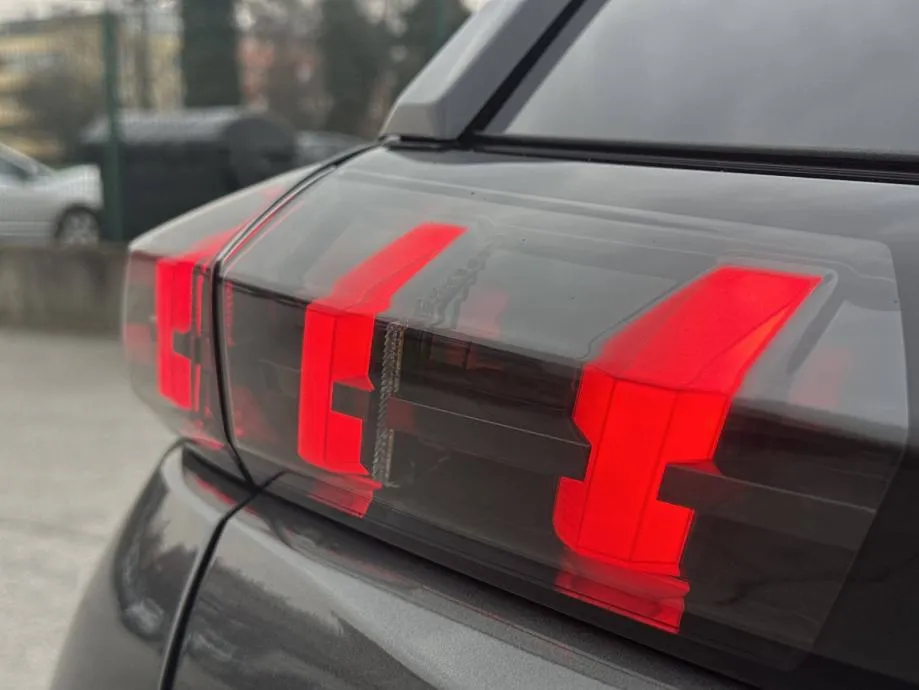 peugeot 2008 allure*kamera* grijanje sjedala*servisiran* jamstvo 24 mj - slika 25