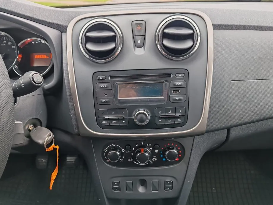 dacia sandero 1,2 , 2016 godina, 139000, kartice 24/36 rata - slika 13