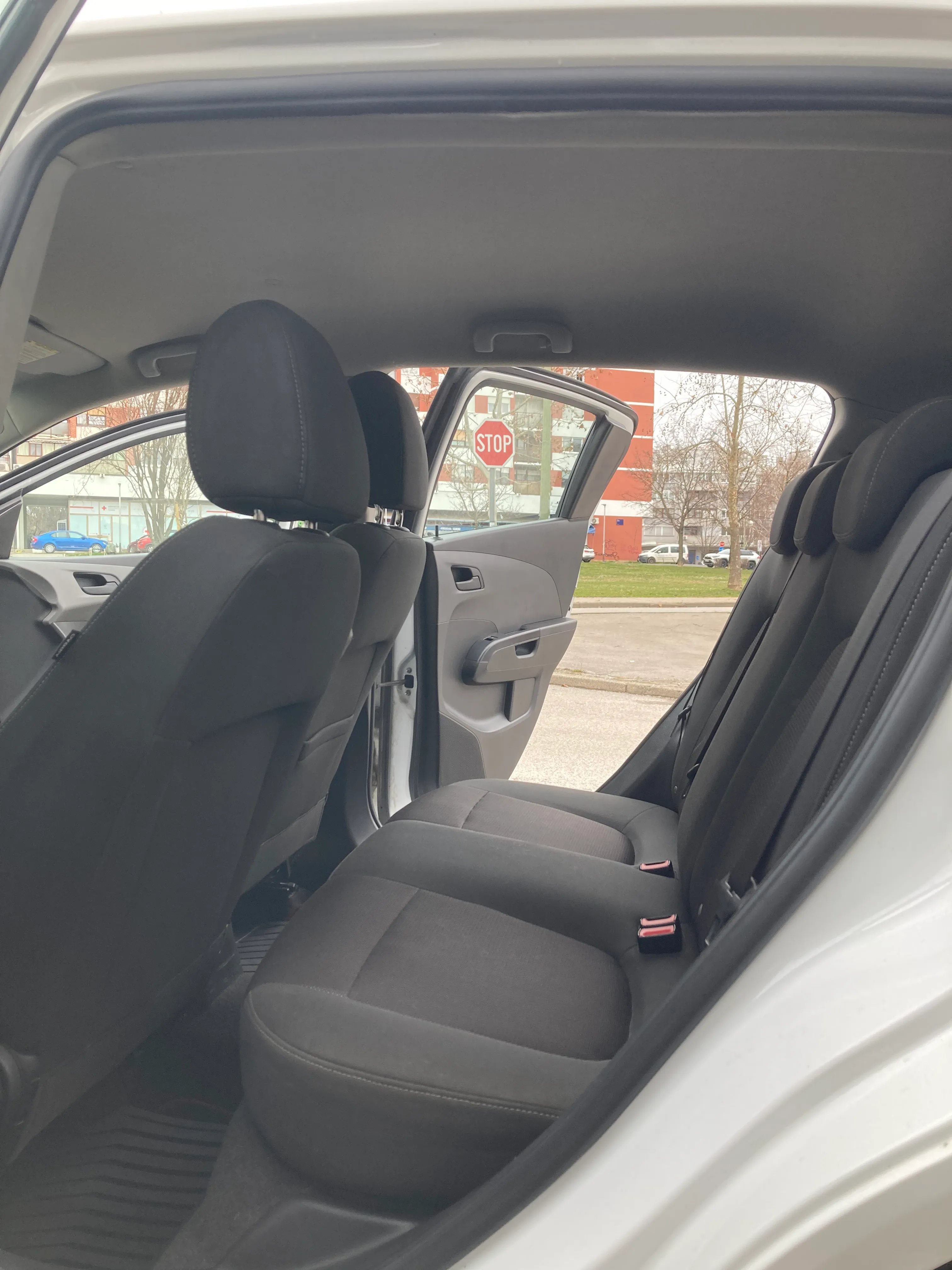 chevrolet aveo 1.2, 2900 eur, 157.125 km - slika 6