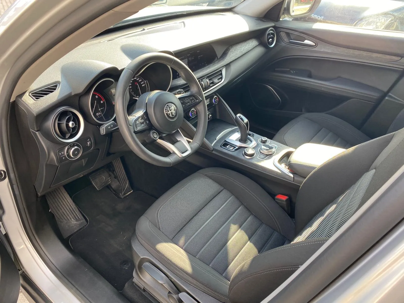 alfa romeo stelvio 2,2 190 q4 business 4xgarancije - slika 16