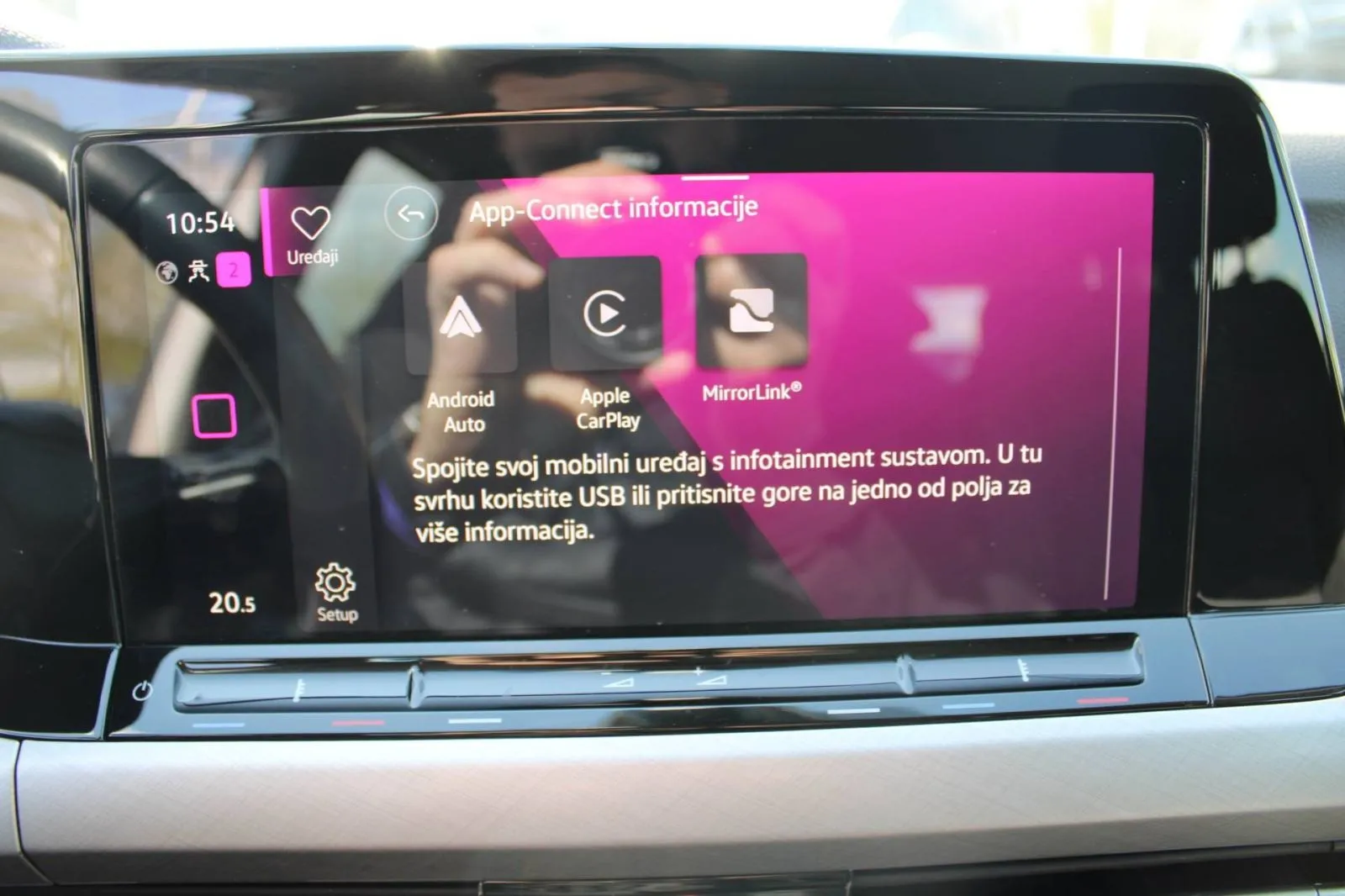 vw golf viii 1.0 etsi dsg - slika 19
