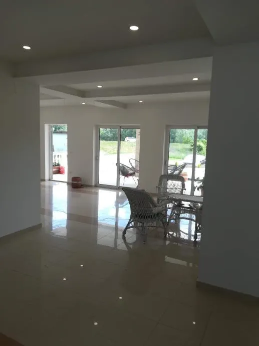 poslovno stambena zgrada, katnica, bilje, 330.00 m2 - slika 2