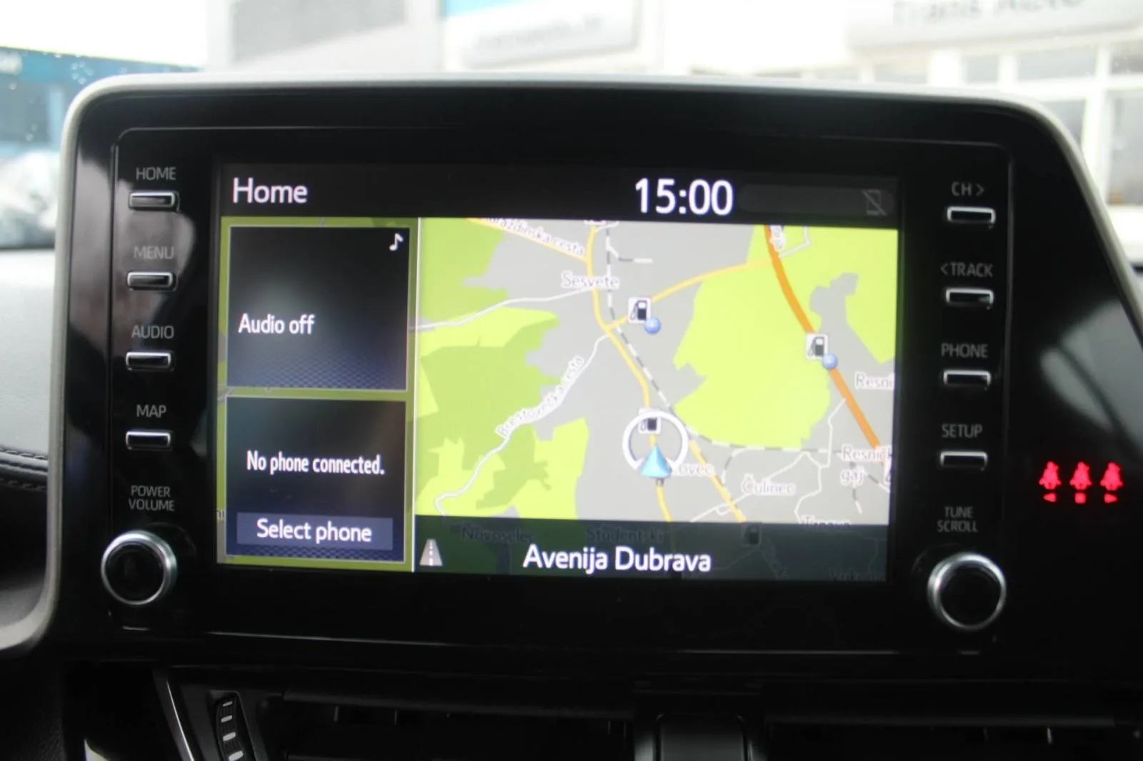 toyota c-hr 2.0 hybrid automatik *led, navigacija, kamera* - slika 19