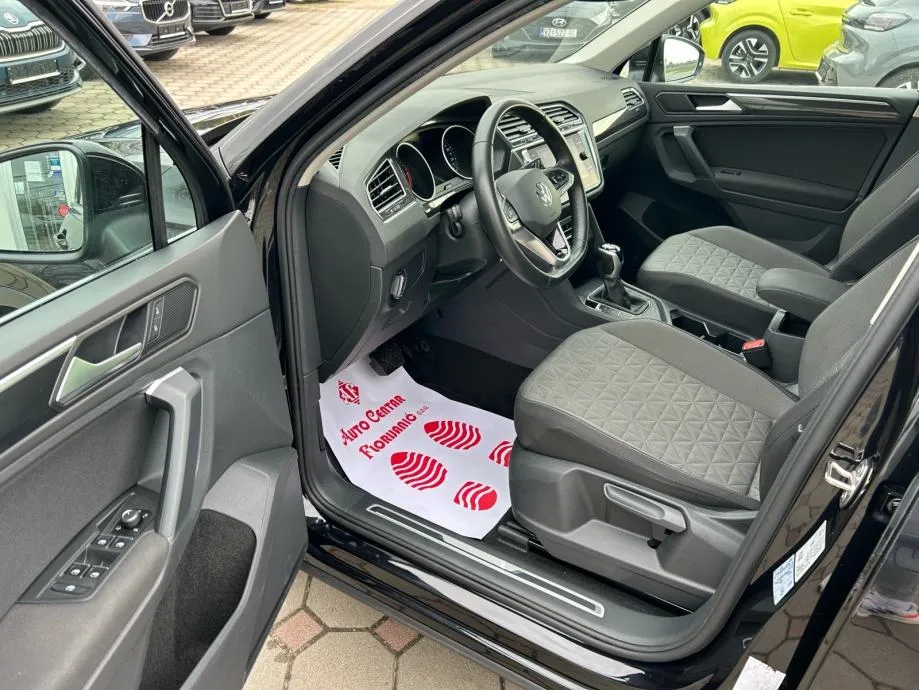 vw tiguan 2,0 tdi dsg 2023.,navi, temp, park senzori, alu, led... - slika 10