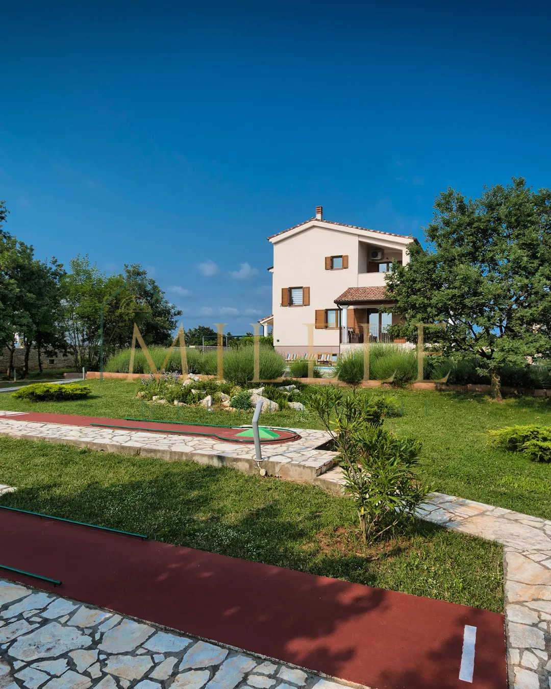 vila na prodaju - slika 5