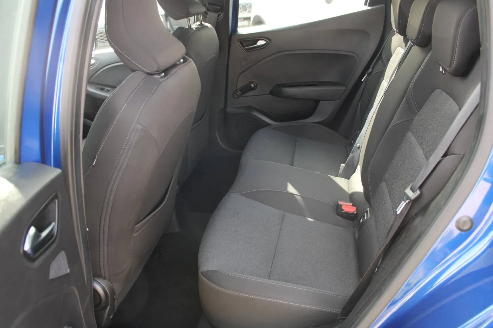 renault clio 1.0 tce equilibre - slika 11