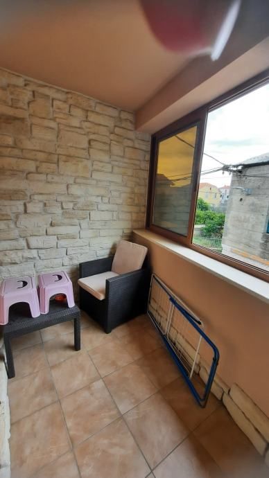 !!kuća sa 6 apartmana 25 metara od mora!! (prodaja) - slika 5