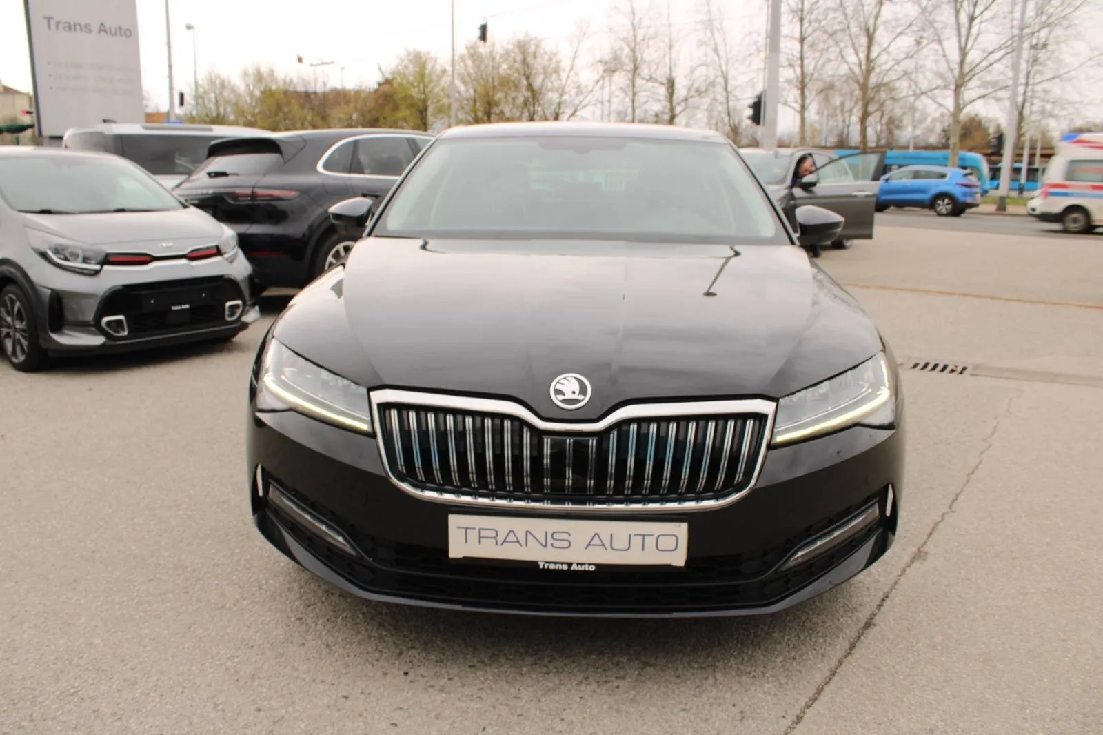 škoda superb 2.0 tdi dsg *led, navigacija, kamera* - slika 2