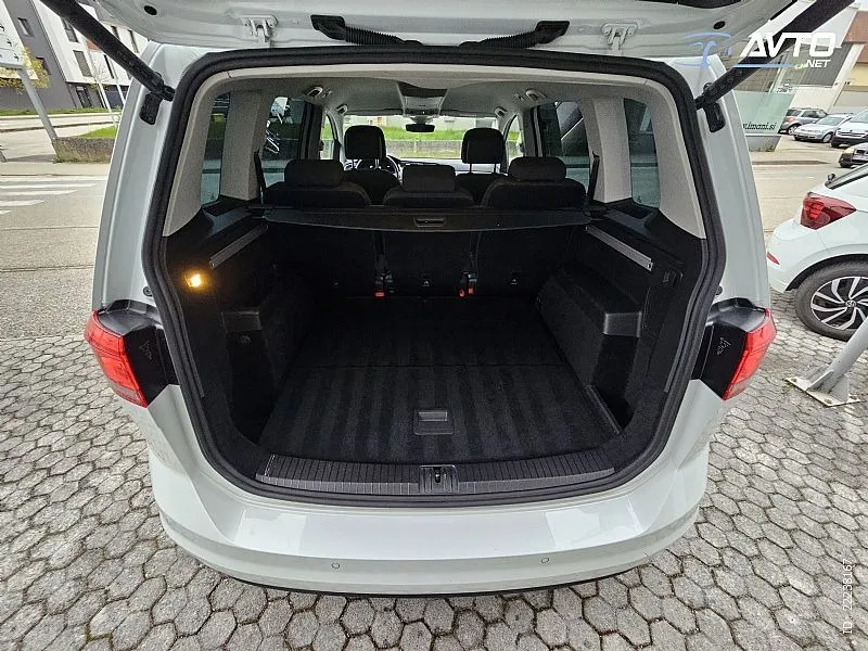 volkswagen touran 2.0 tdi dsg comfortline 110kw - slika 8