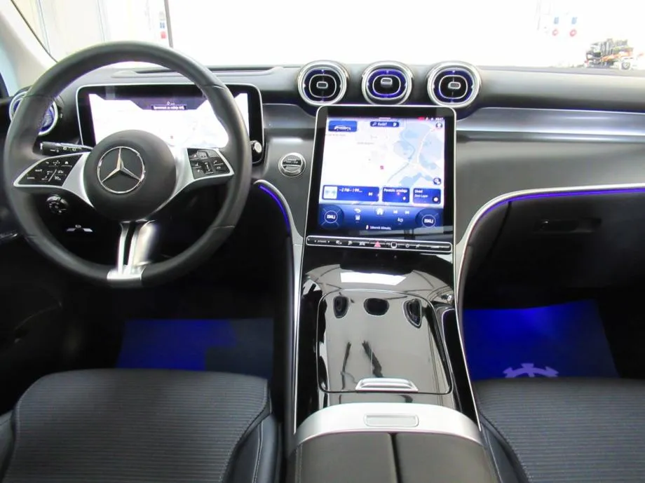 mercedes-benz glc 300 de 4m avantgarde panorama/head-up/burmester/360° - slika 16