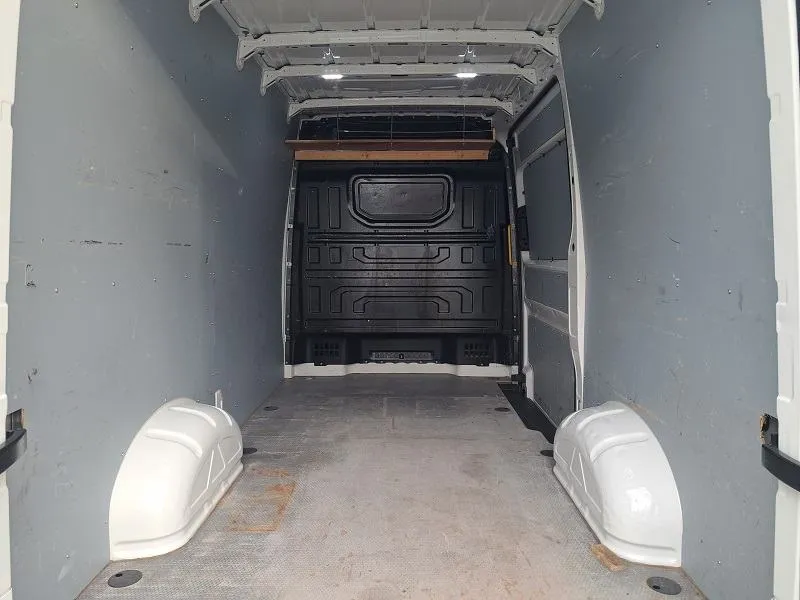 volkswagen crafter 2.0 tdi*140ks*klima*krovni nosači* - slika 7