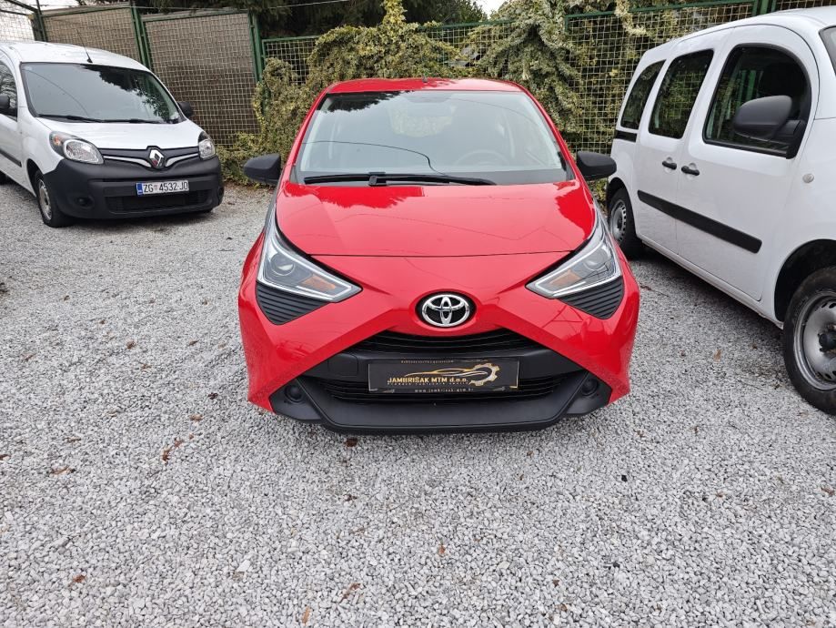 toyota aygo 1,0 - slika 1