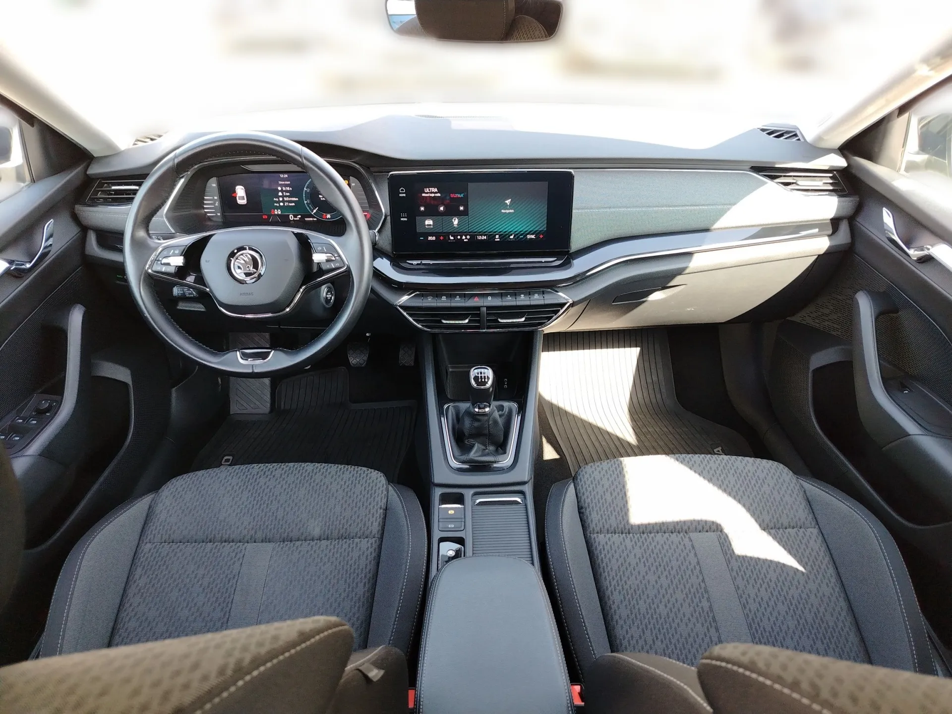 škoda octavia 2.0 tdi style - slika 10