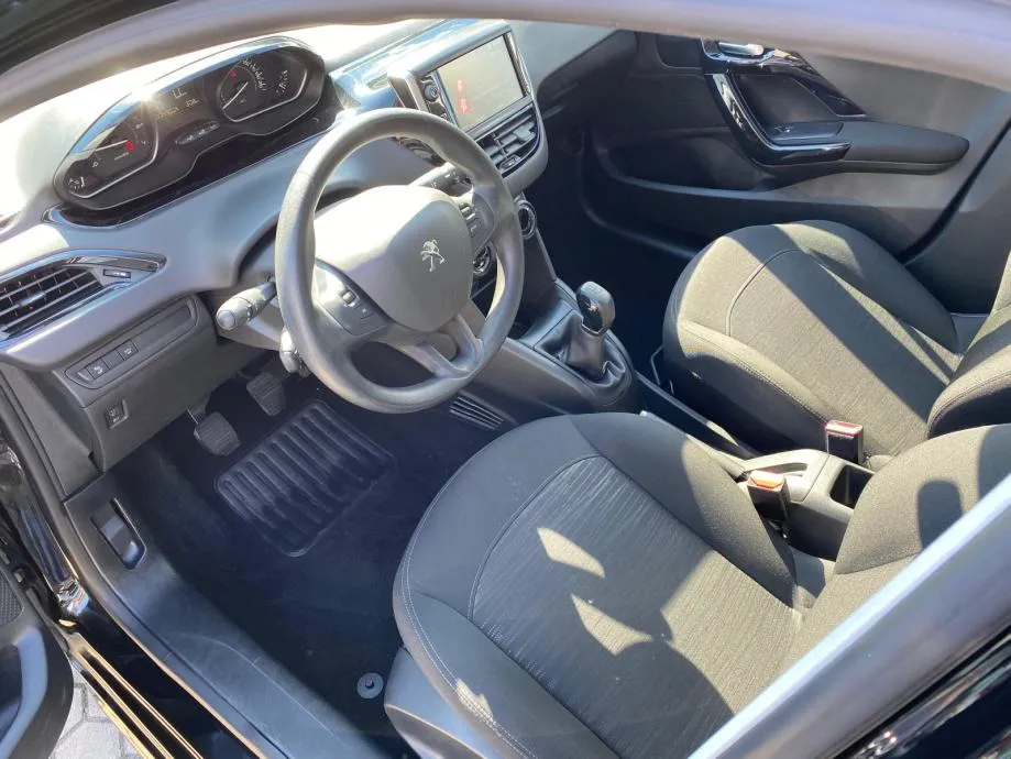 peugeot 208 1,2 puretech berline premium 4xgarancije - slika 10