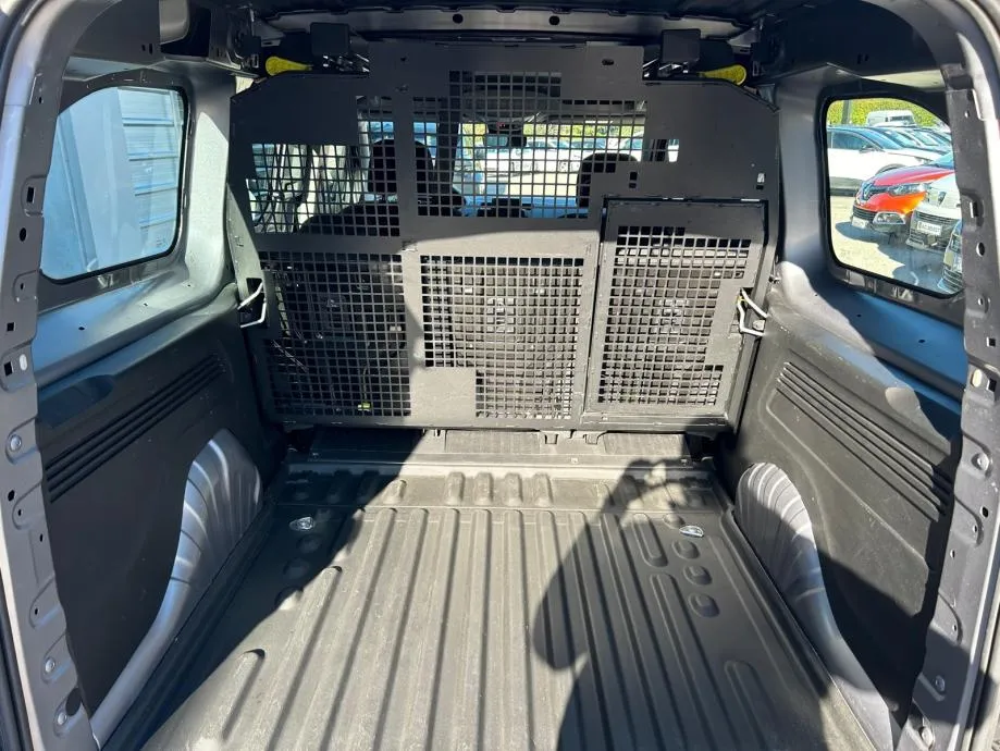 peugeot partner l2 cabin crew 1.5 bluehdi 130 - 2024. - rezerviran! - slika 24