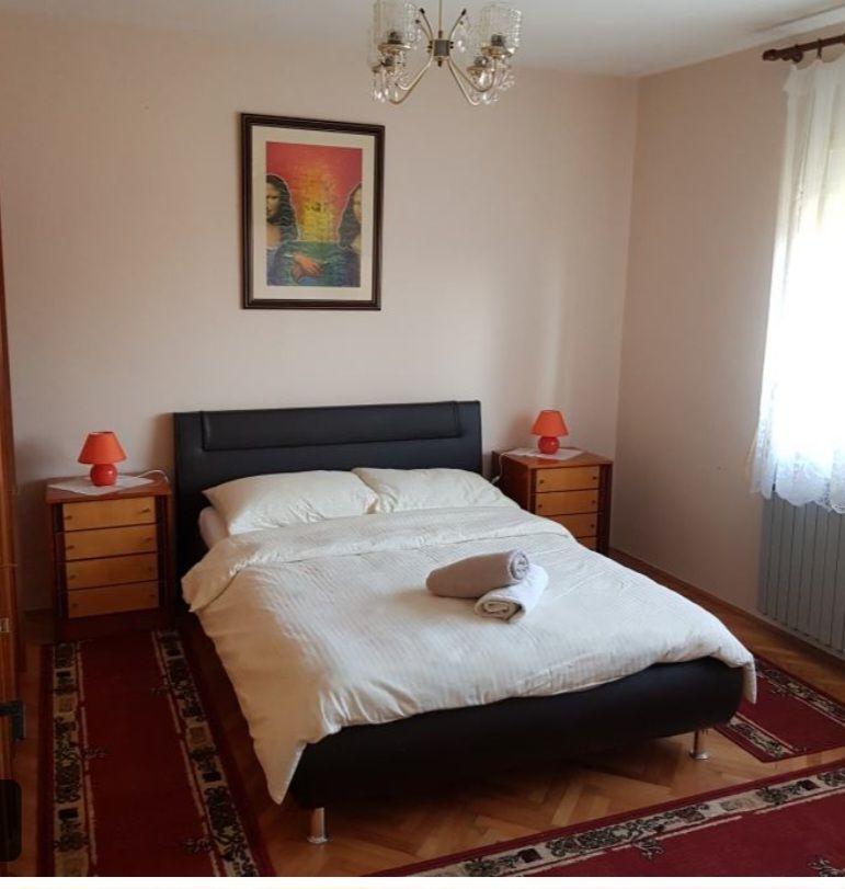 centralna lokacija zagorje; namjesteno i pogodno do 12 osoba - slika 4