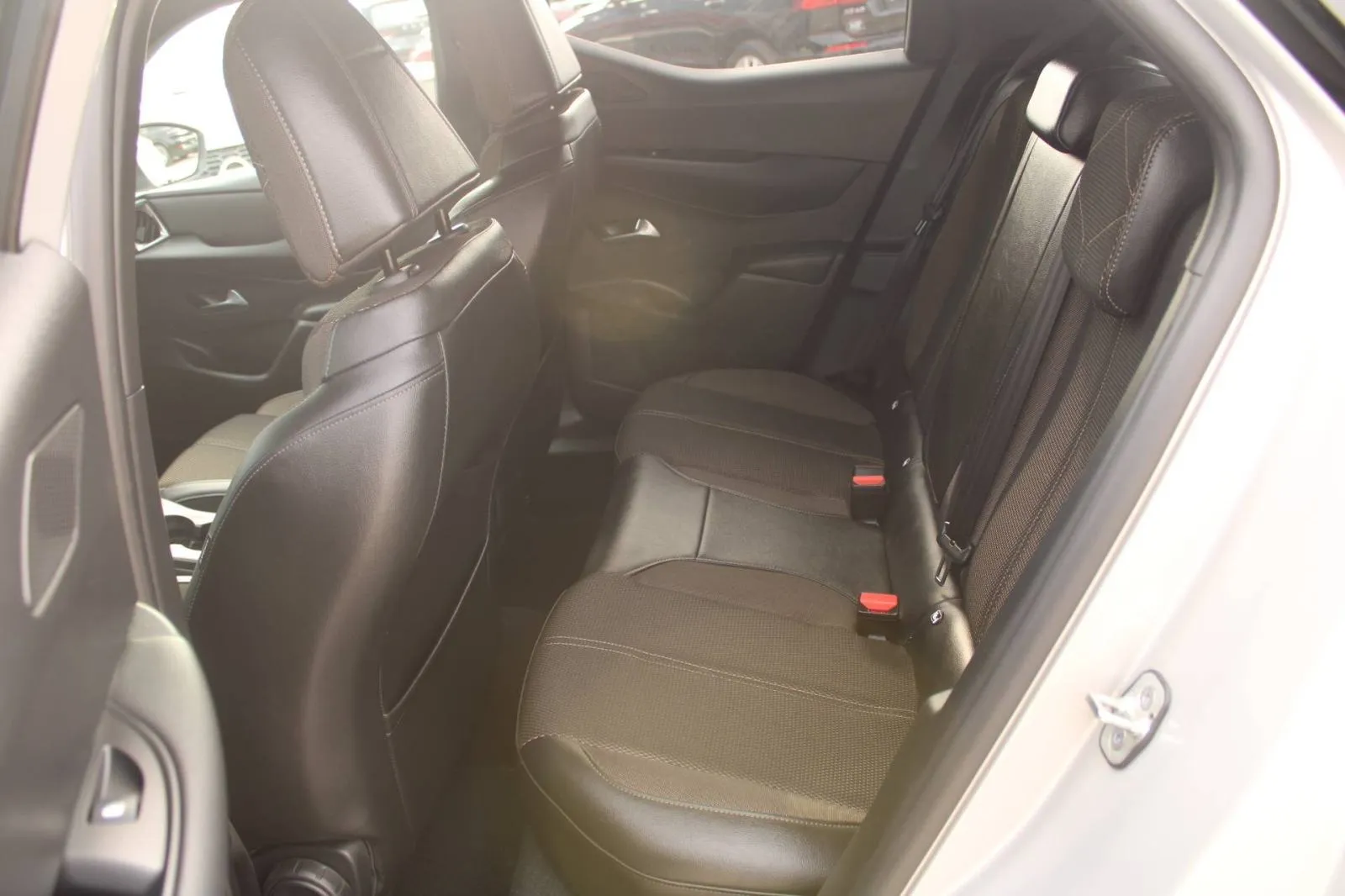 ds ds3 crossback 1.2 puretech automatik *navi, led* - slika 16