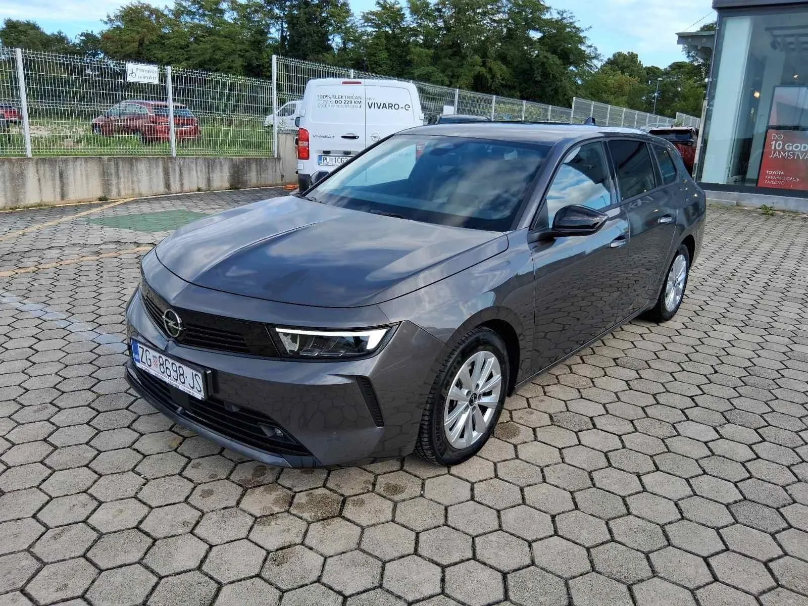 astra sports tourer edition 1,5 cdti at8 - slika 8
