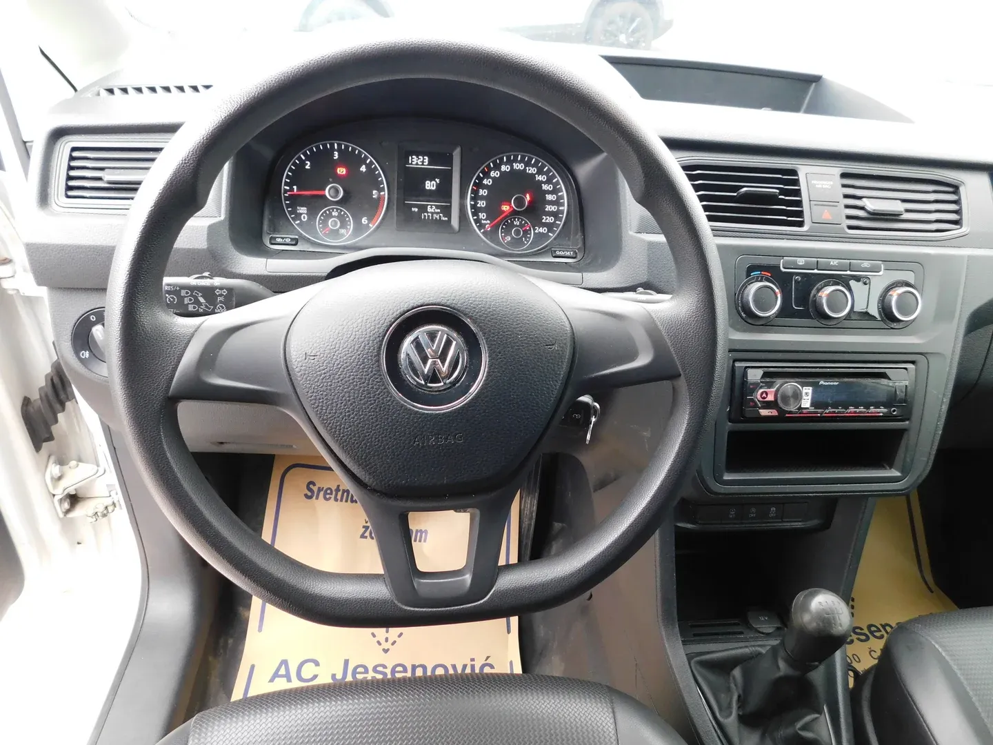 11448 vw caddy kombi maxi 2.0 tdi - slika 9