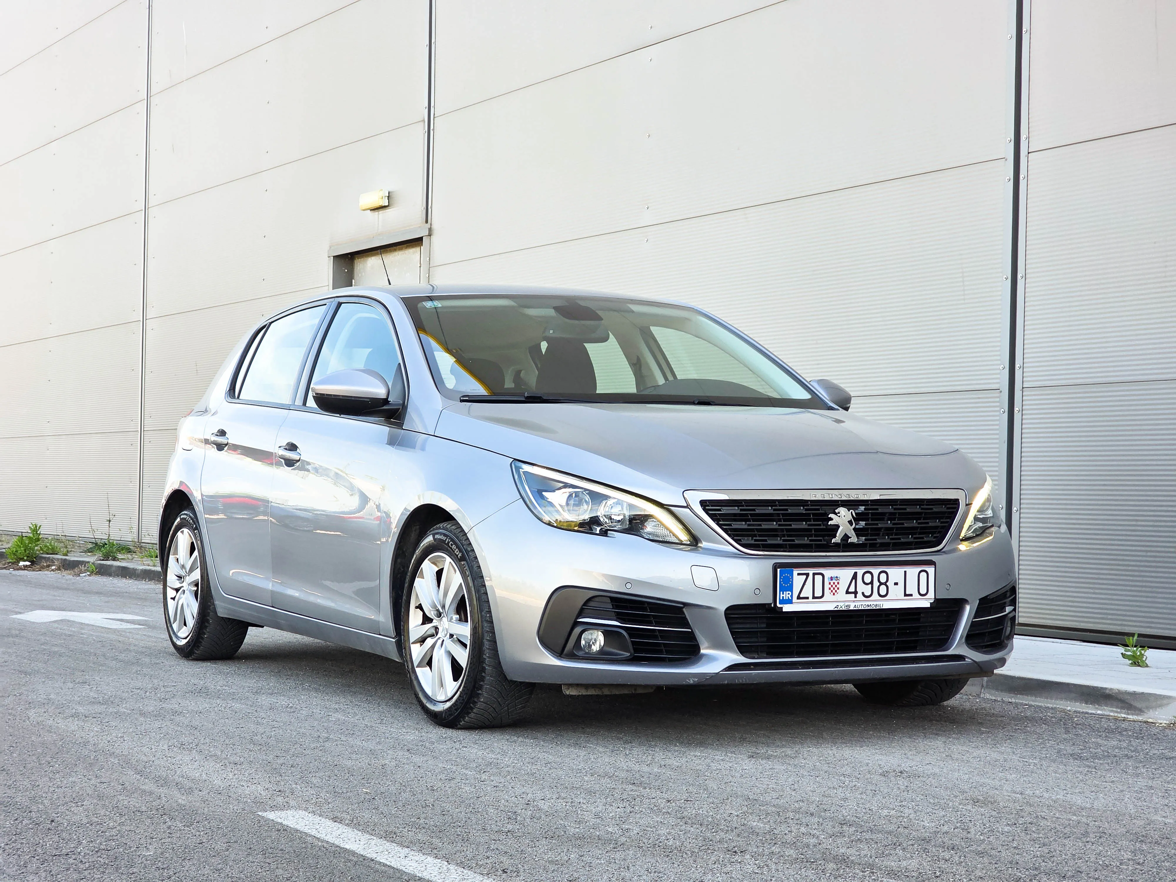 peugeot 308 1,5bluehdi |hr auto |novi lanac |2seta guma| serv |jamstvo - slika 8