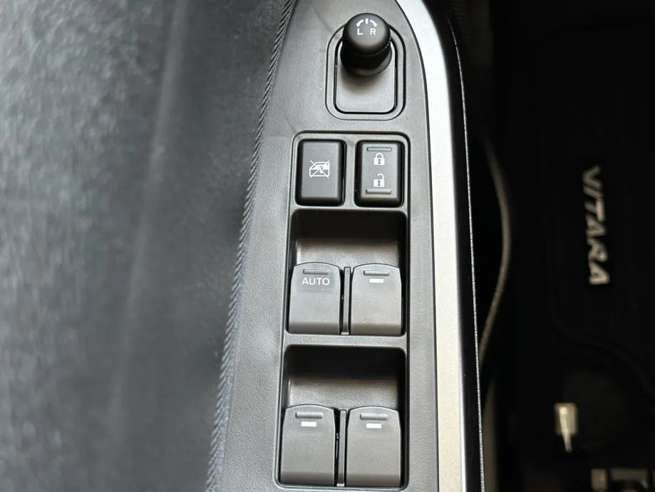 suzuki vitara 1.4 hybrid gl+ 2wd - facelift model - dostupno odmah!!! - slika 14