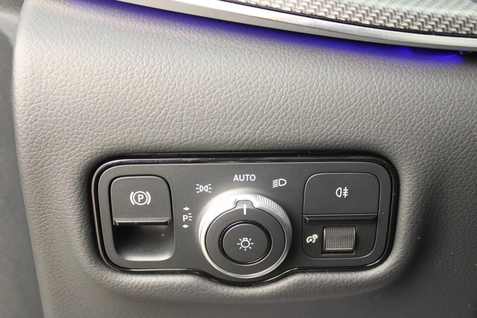 mercedes-benz klasa v 300d amg extralong automatik *led, navigacija, k - slika 17