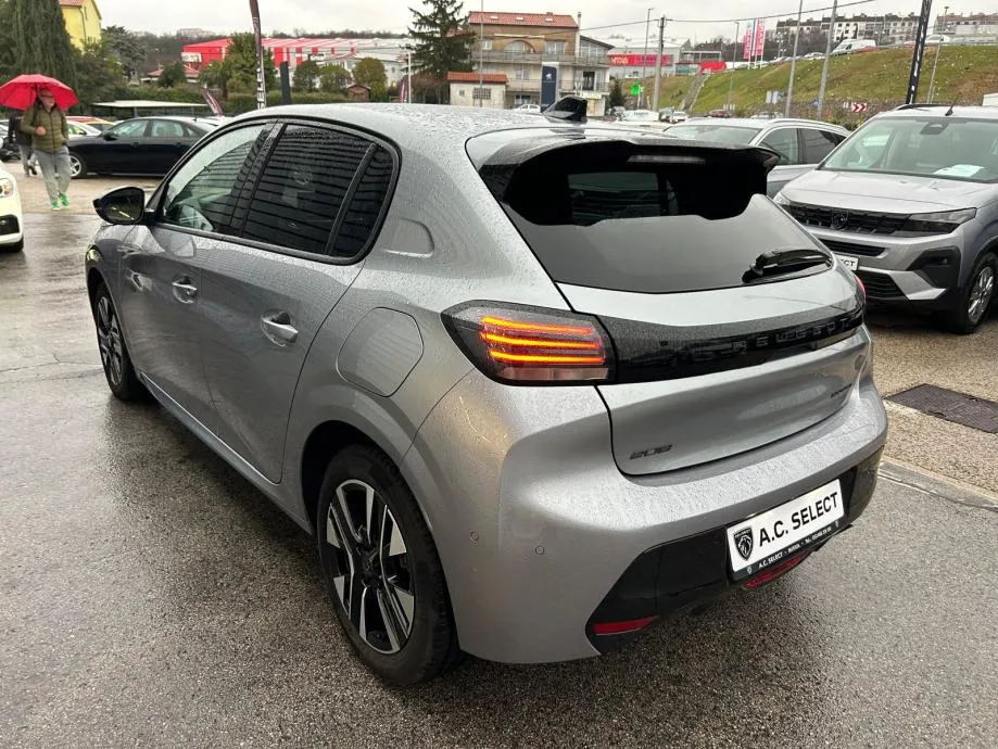 peugeot 208 hybrid 110 e-dcs6 - 2025 - 13000 km - gratis registracija - slika 6