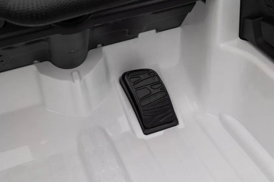 licencirani auto na akumulator audi e-tron gt 4 x 4- bijeli - slika 13
