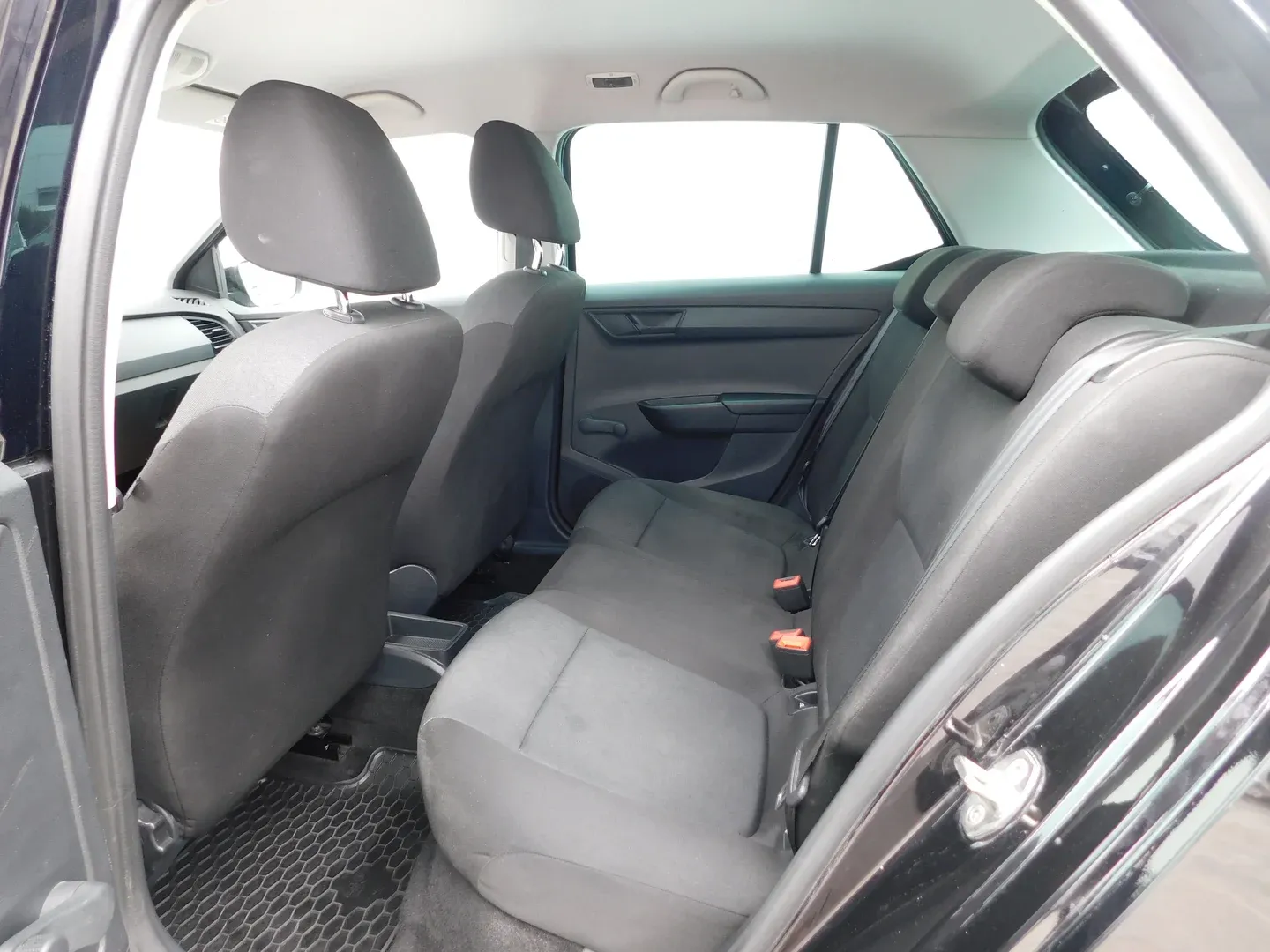 02325 škoda fabia simply 1.0 - slika 10