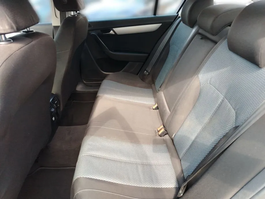 vw passat 1,6 tdi bmt - slika 11