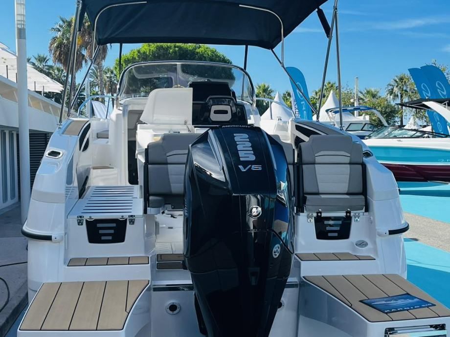 karnic 7,95 m (sl742) - sundeck, model 2026 - slika 11