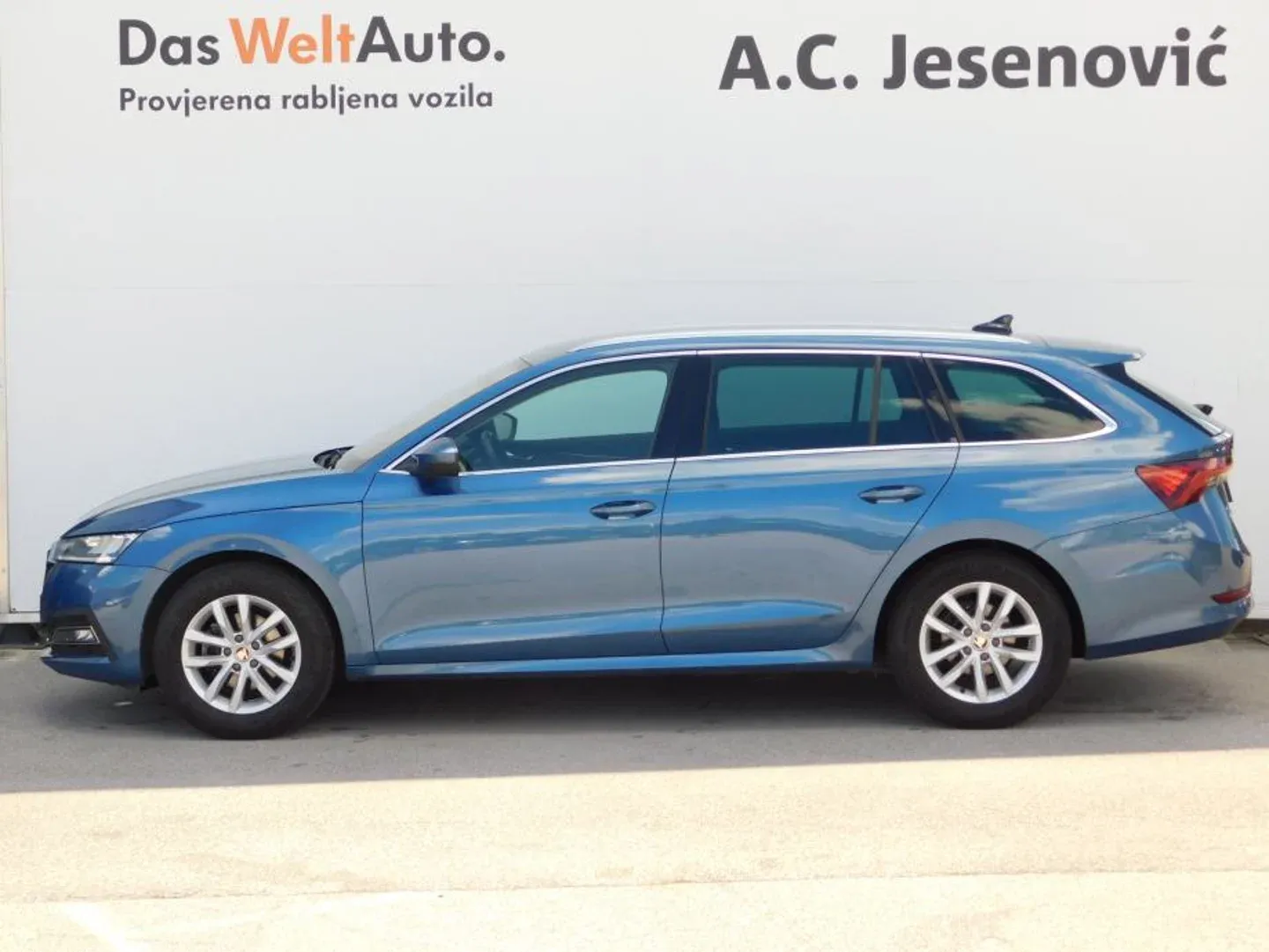 00157 škoda octavia combi ambition 2.0 tdi - slika 6