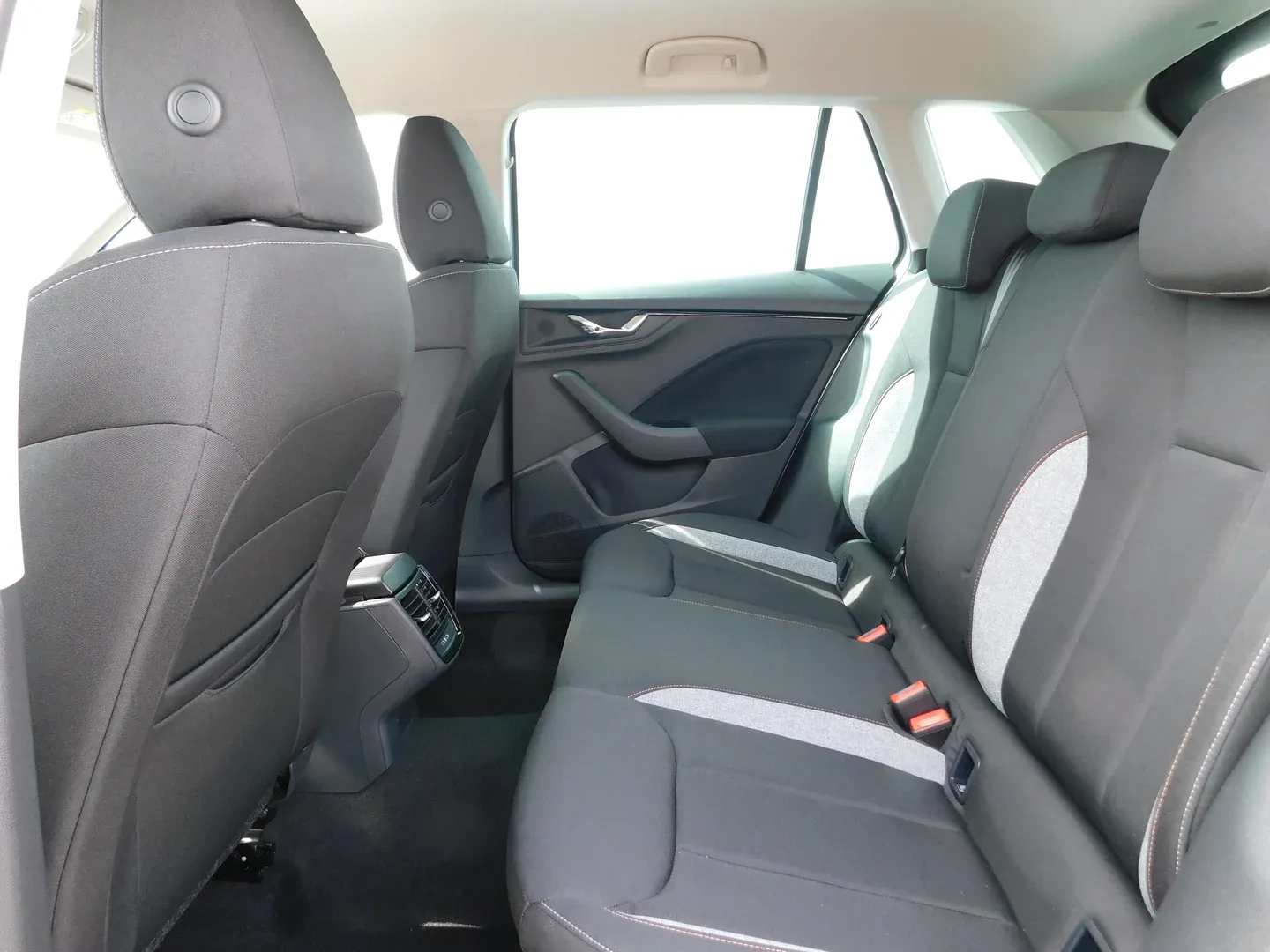 12738 škoda kamiq fl selection 1.0 tsi - slika 11
