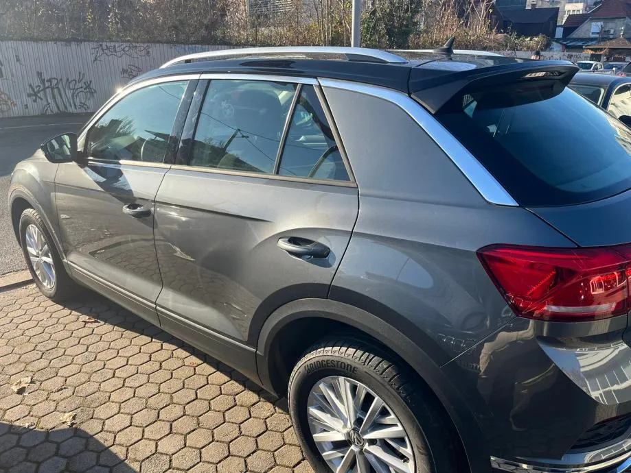 vw t-roc 1,0 tsi, navi, parking senzori i kamera 4x garancije! - slika 4