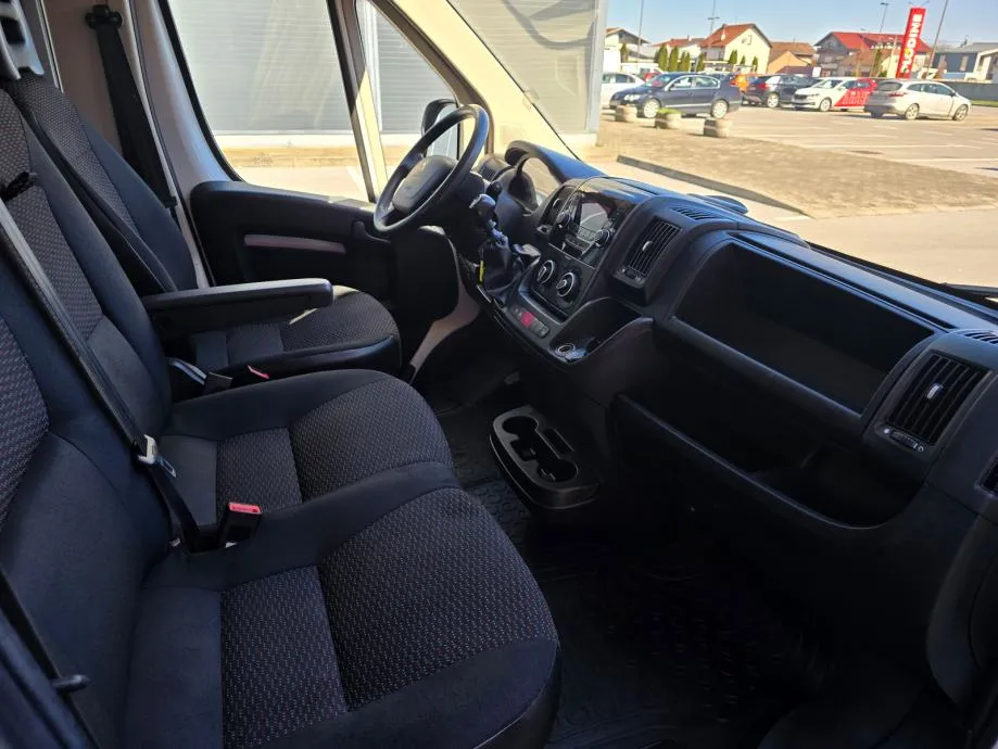 peugeot boxer l4 doka, dupla kabina, 2.2 bluehdi, reg. 3/2026 - slika 20