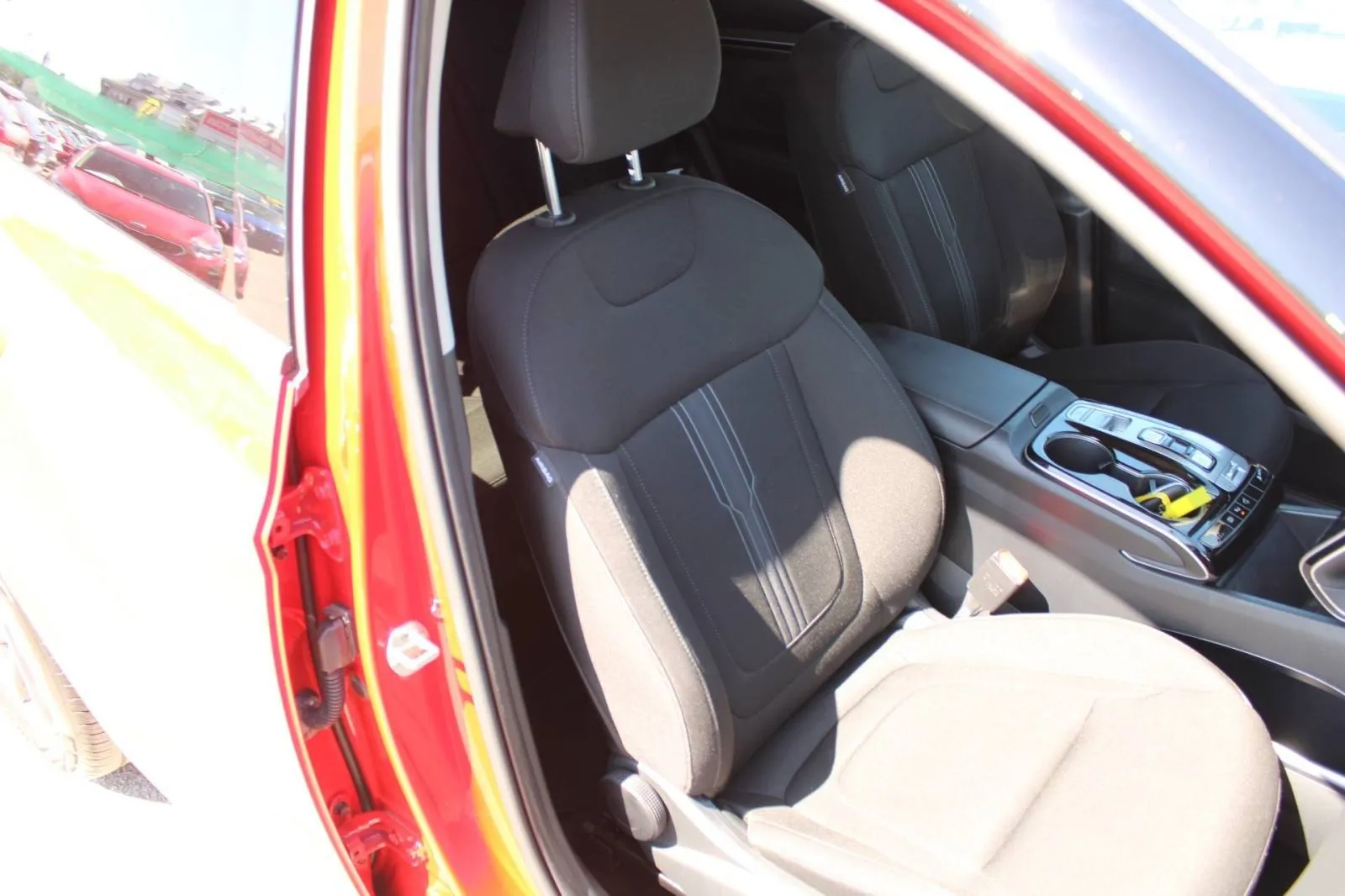 hyundai tucson 1.6 crdi automatik *led, navigacija, kamera* - slika 19