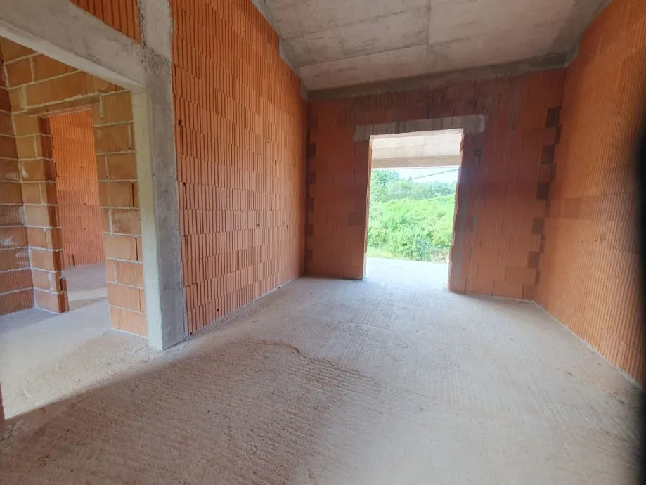 prodaja, višnjan (okolica), samostojeća kuća u roh bau fazi - slika 11