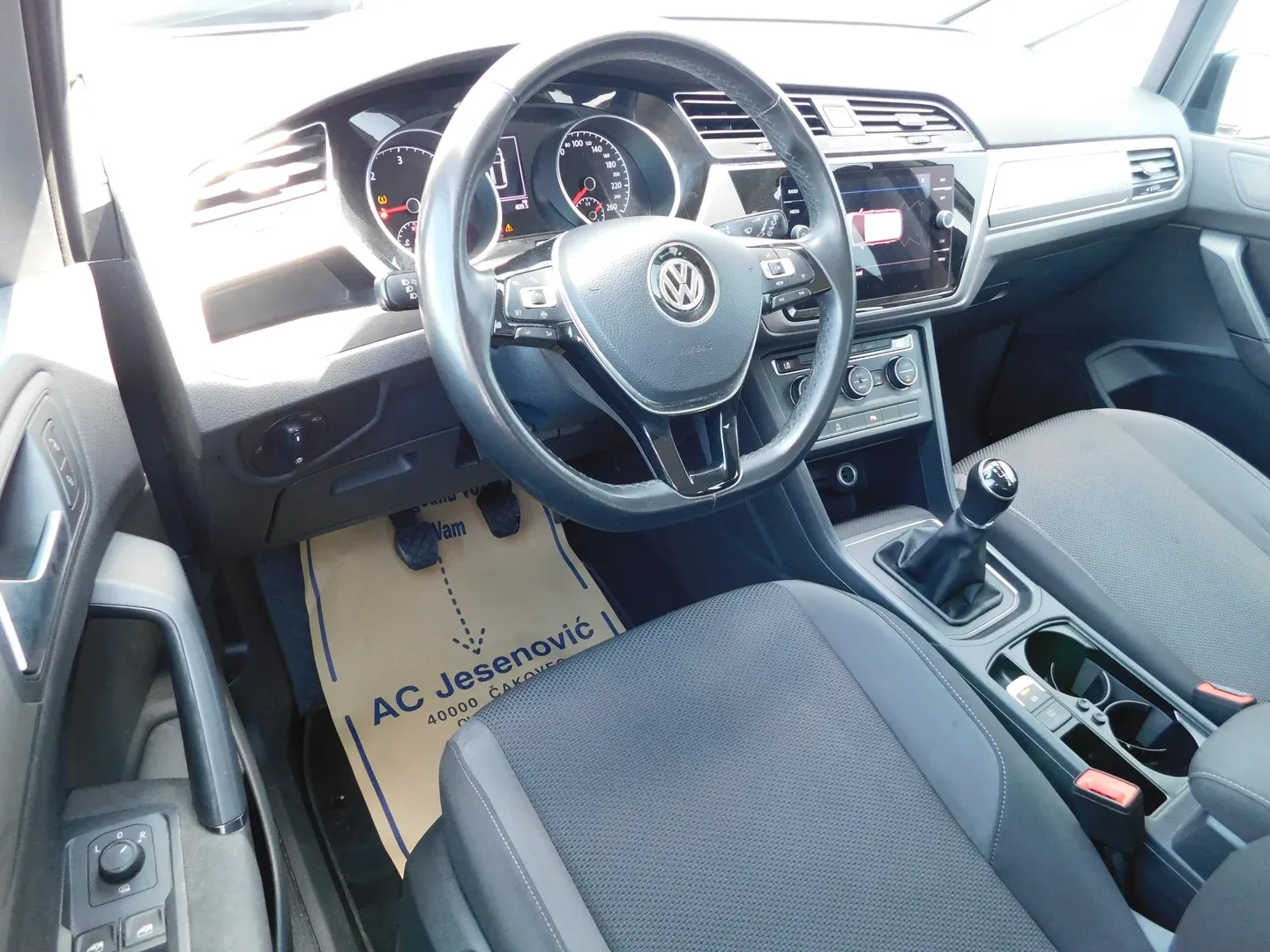 09697 volkswagen touran 1.6 tdi trendline - slika 9