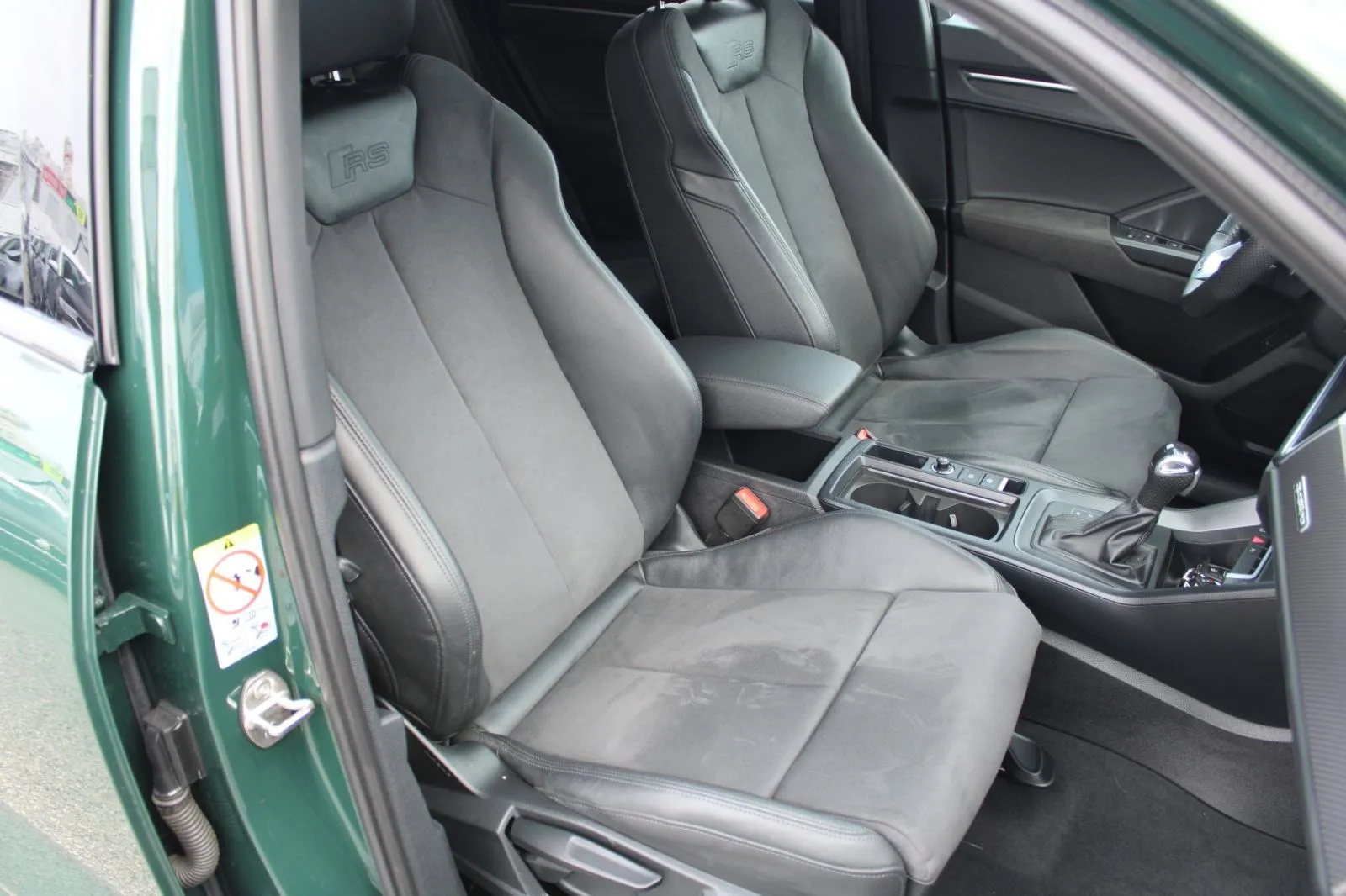 audi rs q3 sportback quattro 2.5 tfsi s-tronic - slika 12