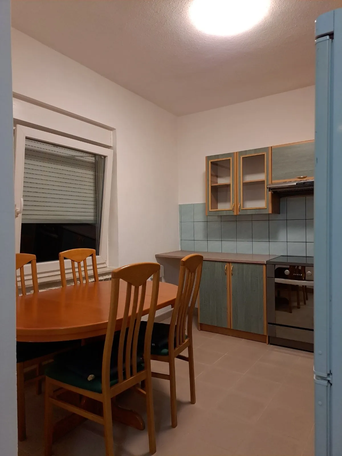 iznajmljujem potpuno uređen i opremljen stan 70m2 u centru bjelovara - slika 3