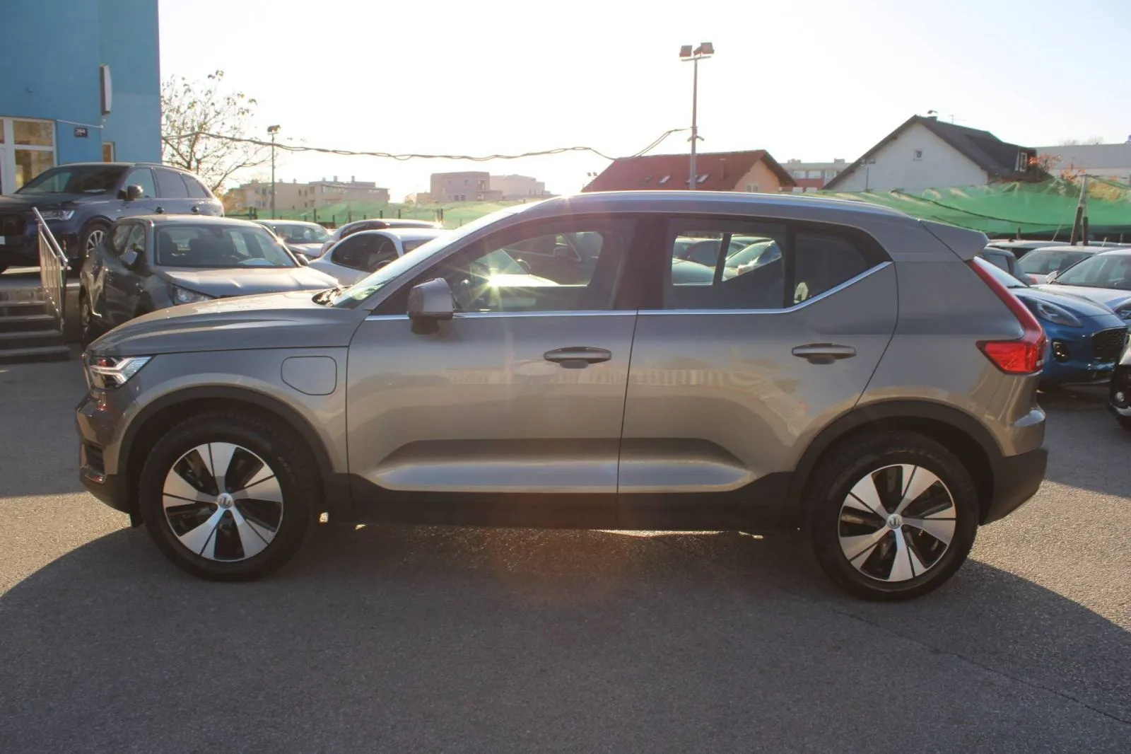 volvo xc40 t5 plug-in hybrid automatik *led, navigacija, kamera - slika 8
