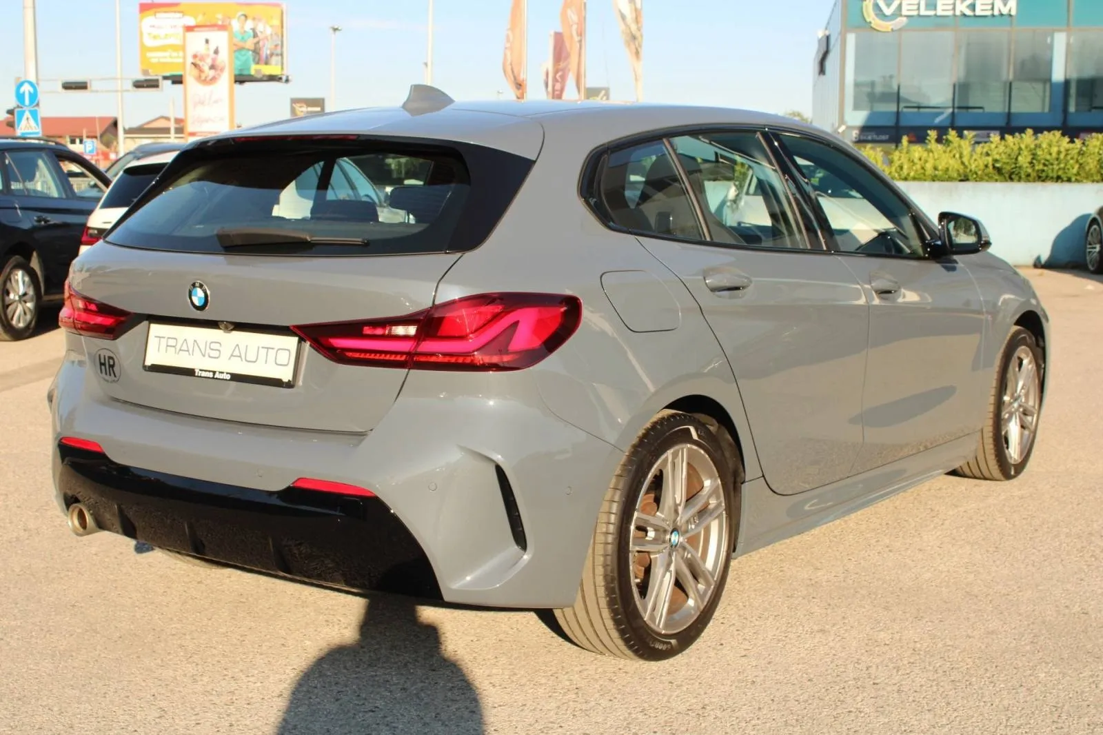 bmw serija 1 118i m paket *harman kardon, led, navigacija, kamera* - slika 5